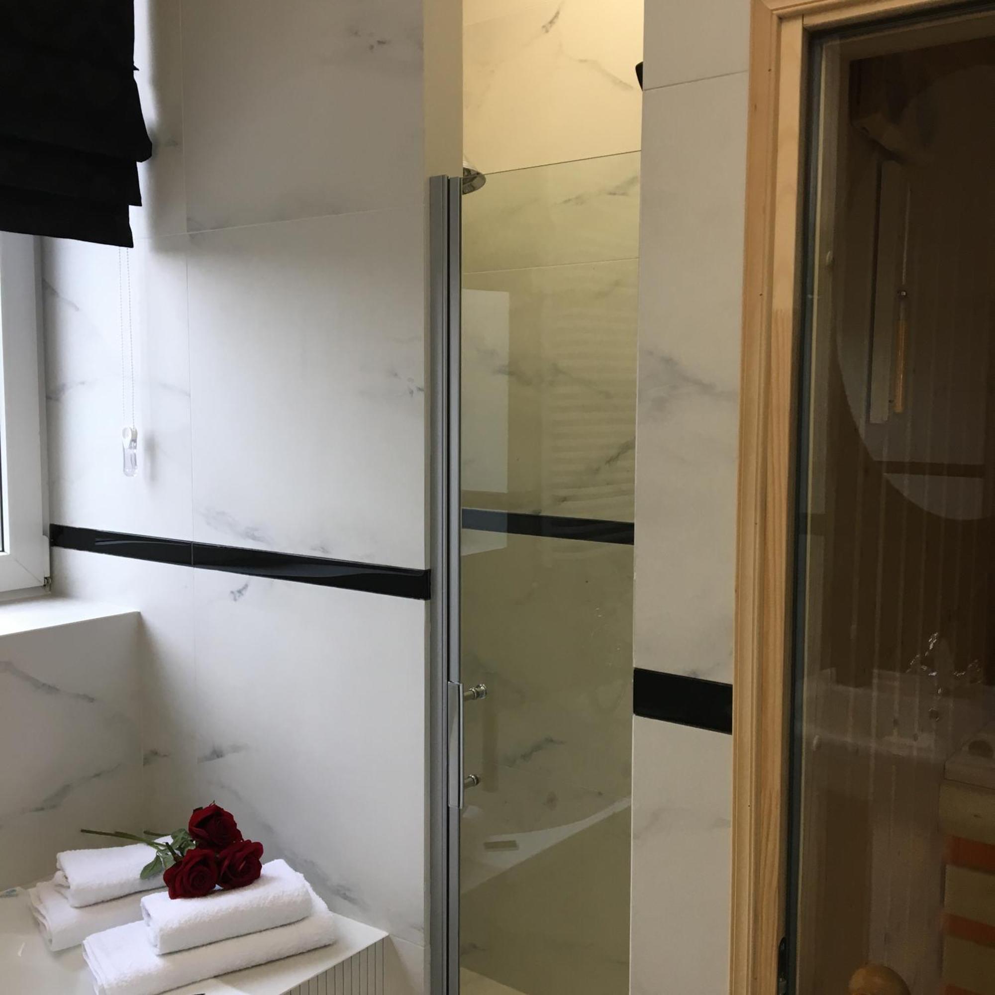 Family & Business Sauna Apartments Sienkiewicza No1 Centrum Plac Lliteratow- Piekny Apartament - 1 Bedroom With Private Sauna, Bath With Hydromassage, Parking Κίελτσε Εξωτερικό φωτογραφία