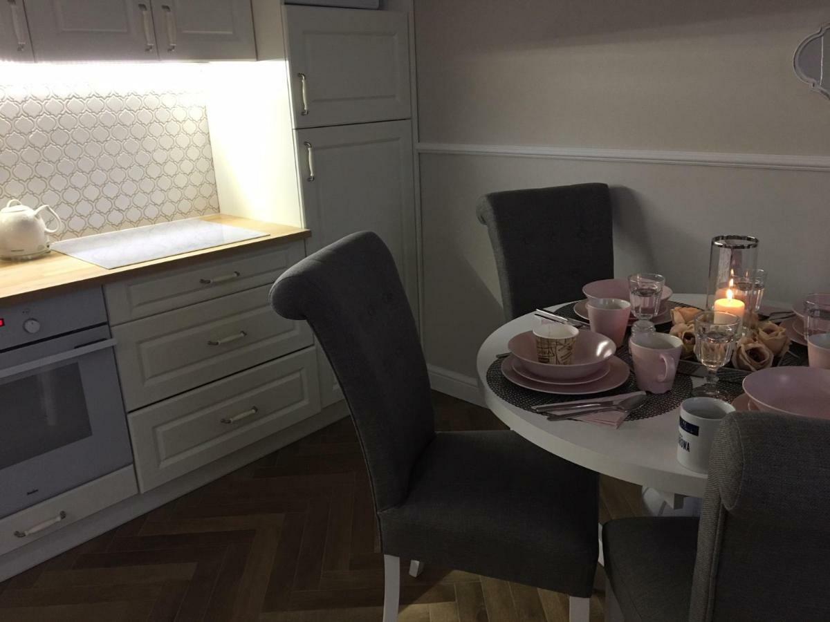 Family & Business Sauna Apartments Sienkiewicza No1 Centrum Plac Lliteratow- Piekny Apartament - 1 Bedroom With Private Sauna, Bath With Hydromassage, Parking Κίελτσε Εξωτερικό φωτογραφία