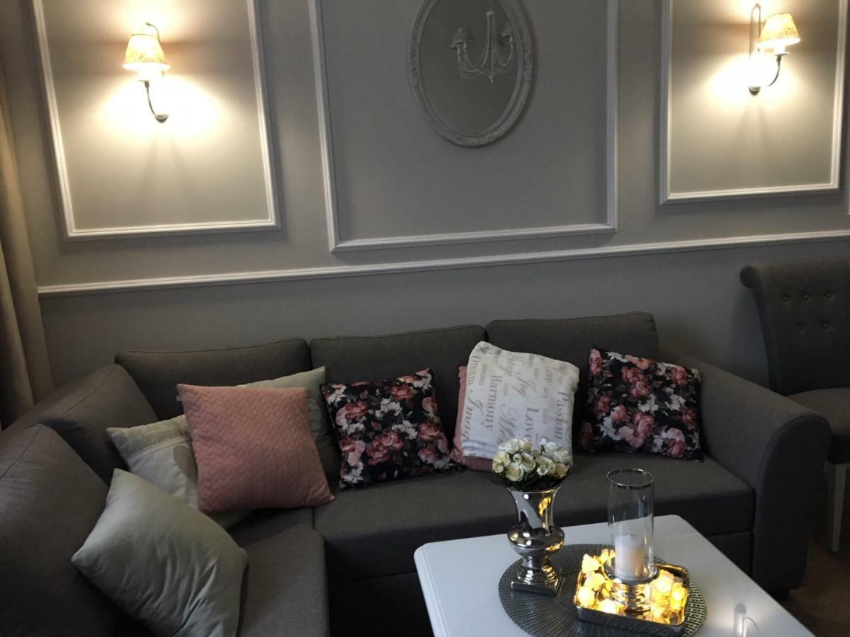 Family & Business Sauna Apartments Sienkiewicza No1 Centrum Plac Lliteratow- Piekny Apartament - 1 Bedroom With Private Sauna, Bath With Hydromassage, Parking Κίελτσε Εξωτερικό φωτογραφία