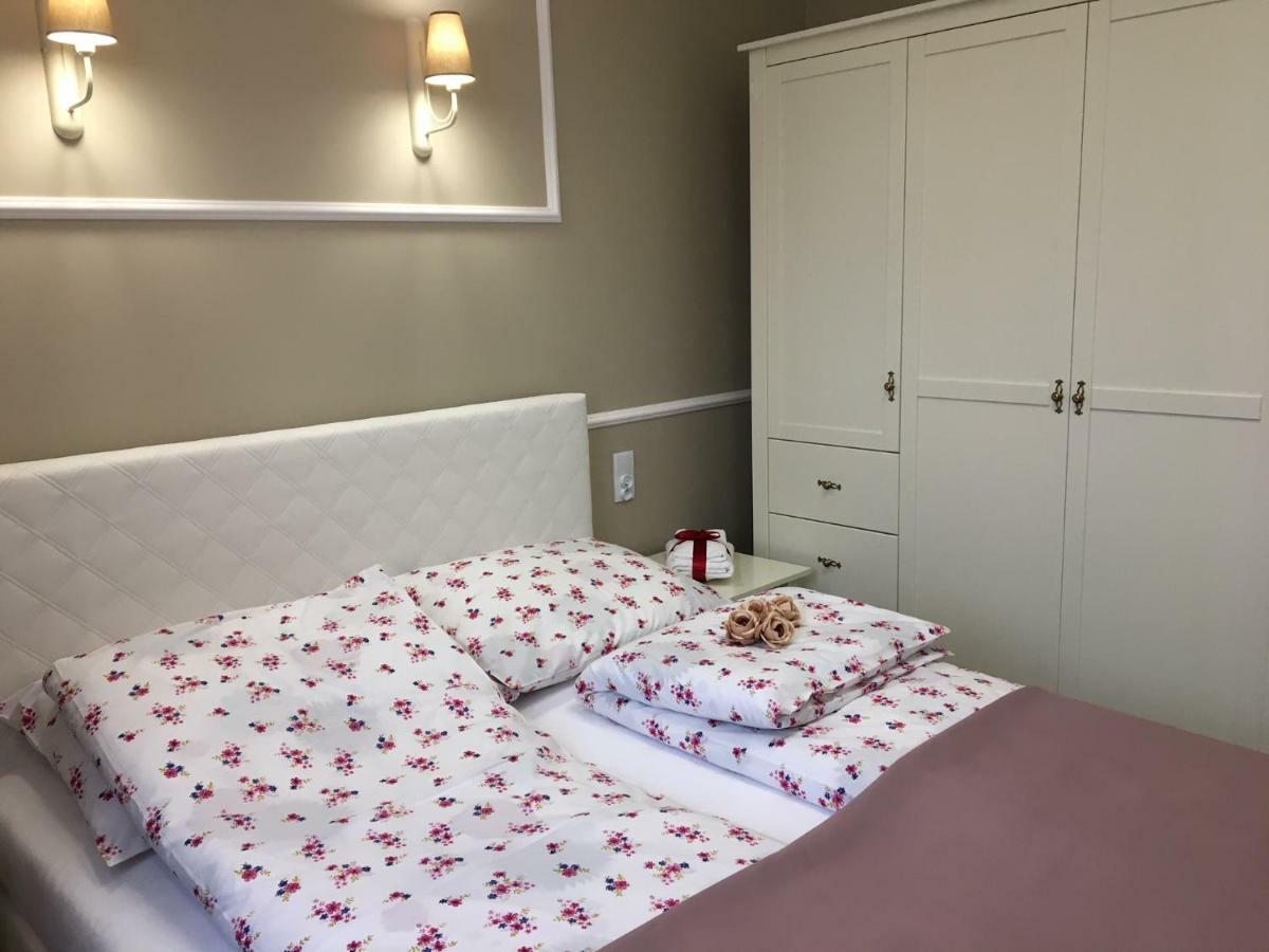 Family & Business Sauna Apartments Sienkiewicza No1 Centrum Plac Lliteratow- Piekny Apartament - 1 Bedroom With Private Sauna, Bath With Hydromassage, Parking Κίελτσε Εξωτερικό φωτογραφία