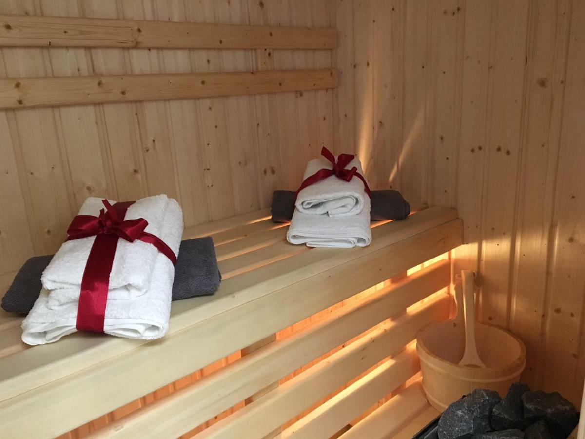 Family & Business Sauna Apartments Sienkiewicza No1 Centrum Plac Lliteratow- Piekny Apartament - 1 Bedroom With Private Sauna, Bath With Hydromassage, Parking Κίελτσε Εξωτερικό φωτογραφία