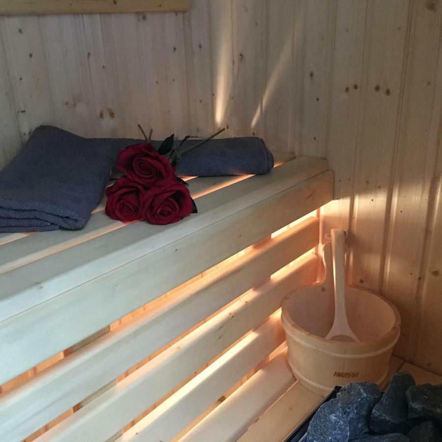 Family & Business Sauna Apartments Sienkiewicza No1 Centrum Plac Lliteratow- Piekny Apartament - 1 Bedroom With Private Sauna, Bath With Hydromassage, Parking Κίελτσε Εξωτερικό φωτογραφία